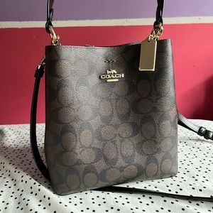 Coach mollie bucket bag